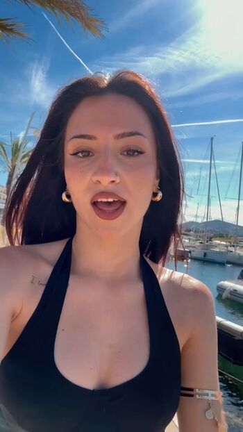 Lenie v leaked private photo uncensored HD quality