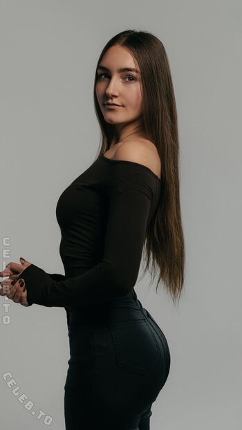 Leonie treiber leaked private photo uncensored HD quality