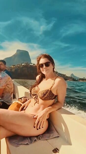 Leticia spiller leaked private photo uncensored HD quality