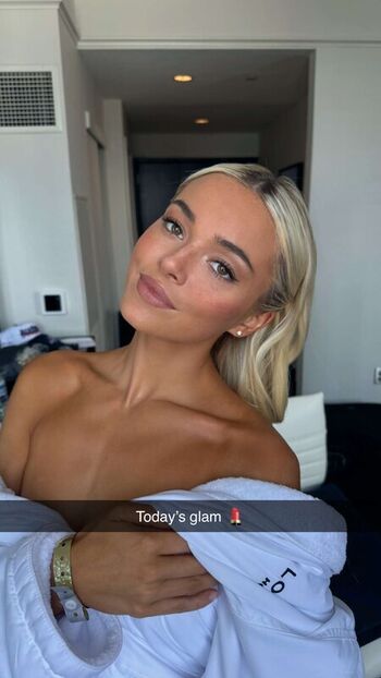 Livvy dunne  page leaked private photo uncensored HD quality
