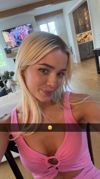 Livvy dunne  page leaked private photo uncensored HD quality