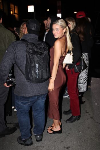 Livvy dunne  page leaked private photo uncensored HD quality