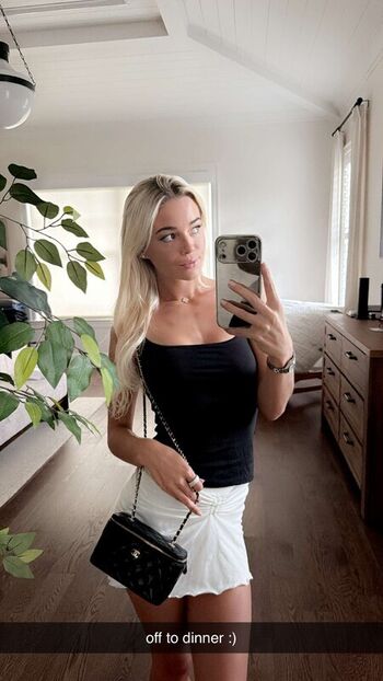 Livvy dunne  page leaked private photo uncensored HD quality