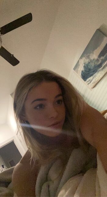 Livvy dunne  page leaked private photo uncensored HD quality