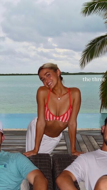 Livvy dunne  page leaked private photo uncensored HD quality