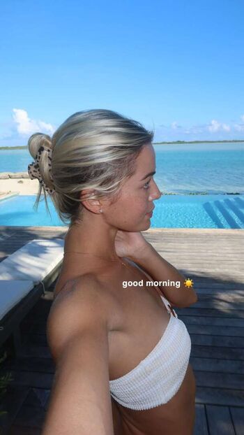 Livvy dunne  page leaked private photo uncensored HD quality