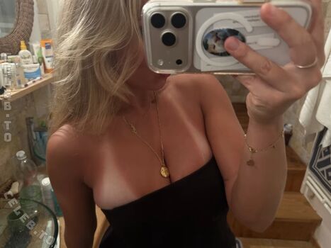 Loulou fbl page leaked private photo uncensored HD quality