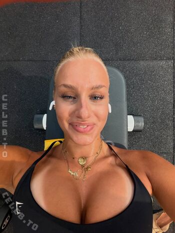 Loulou fbl leaked private photo uncensored HD quality