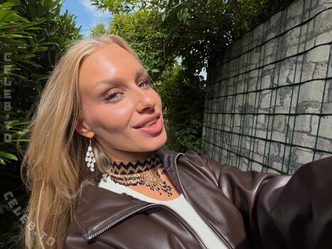 Loulou fbl leaked private photo uncensored HD quality