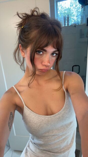 Lunchbaglujan leaked private photo uncensored HD quality