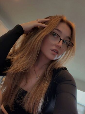Lyssaurora page leaked private photo uncensored HD quality