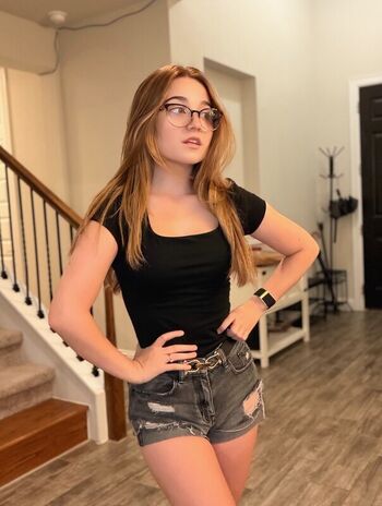 Lyssaurora page leaked private photo uncensored HD quality