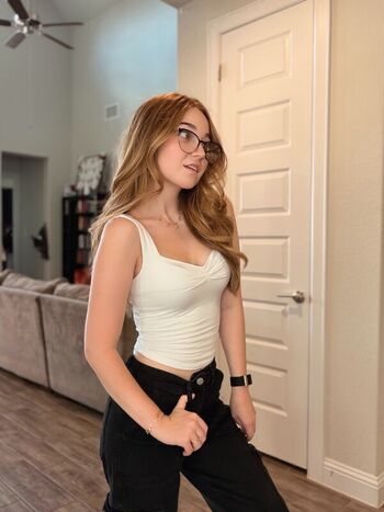 Lyssaurora page leaked private photo uncensored HD quality
