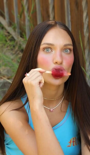 Maddie ziegler  page leaked private photo uncensored HD quality