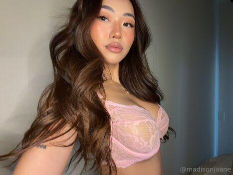 Madisonjaane  page leaked private photo uncensored HD quality