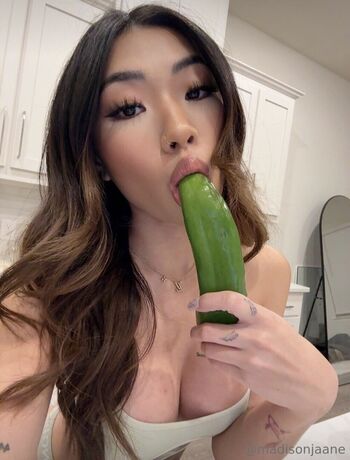 Madisonjaane  page leaked private photo uncensored HD quality