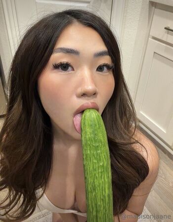 Madisonjaane  page leaked private photo uncensored HD quality