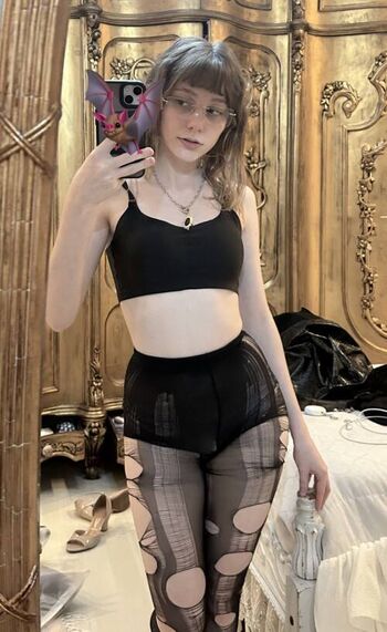 Maeveblueberry leaked private photo uncensored HD quality