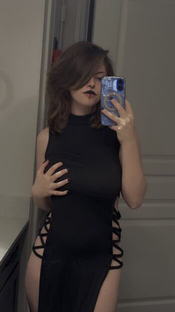 Makomommyvt leaked private photo uncensored HD quality