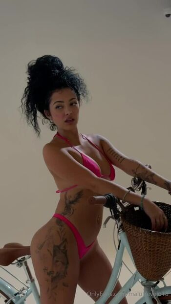 Malu trevejo  page leaked private photo uncensored HD quality