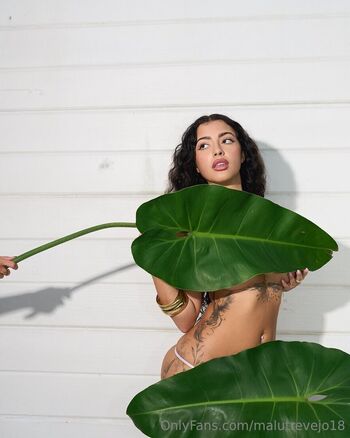 Malu trevejo  page leaked private photo uncensored HD quality