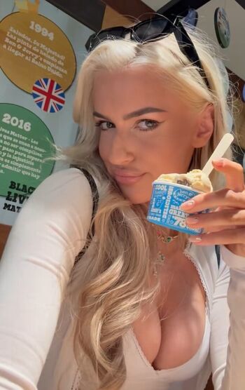 Mariah may  page leaked private photo uncensored HD quality