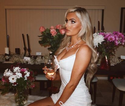 Mariah may  page leaked private photo uncensored HD quality