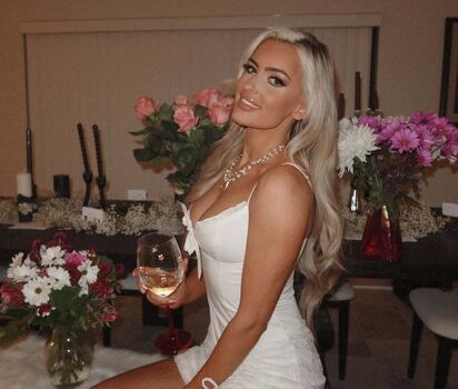 Mariah may  page leaked private photo uncensored HD quality