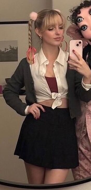 Mckenna grace  page leaked private photo uncensored HD quality