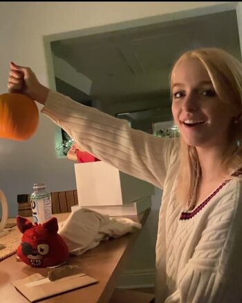 Mckenna grace  page leaked private photo uncensored HD quality