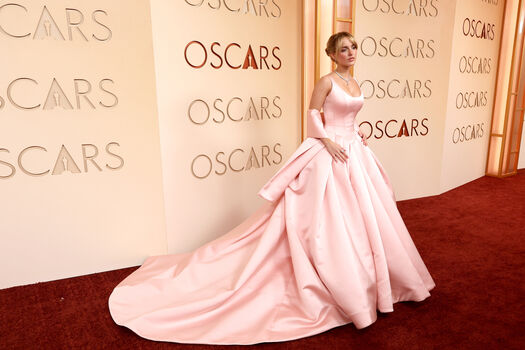 Mckenna grace  page leaked private photo uncensored HD quality