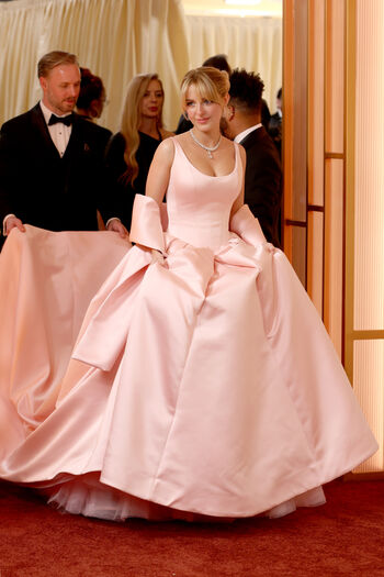 Mckenna grace  page leaked private photo uncensored HD quality