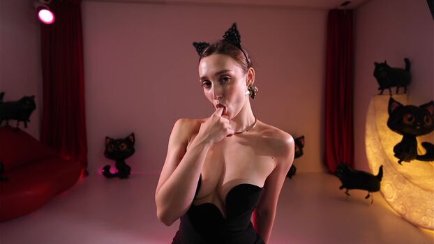 Meganmeow page leaked private photo uncensored HD quality