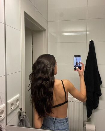 Merve zkan leaked private photo uncensored HD quality