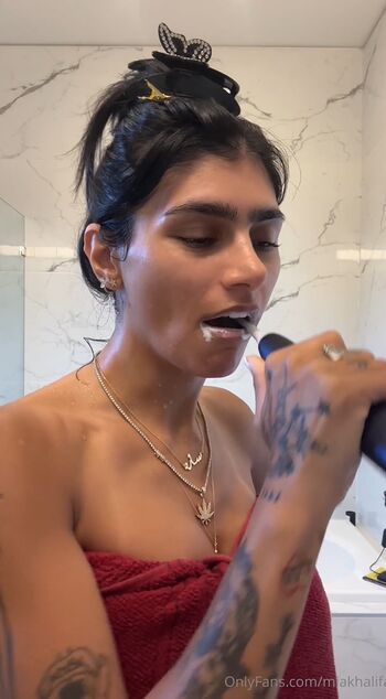 Mia khalifa  page leaked private photo uncensored HD quality