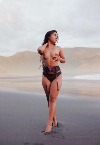 Mia z page leaked private photo uncensored HD quality