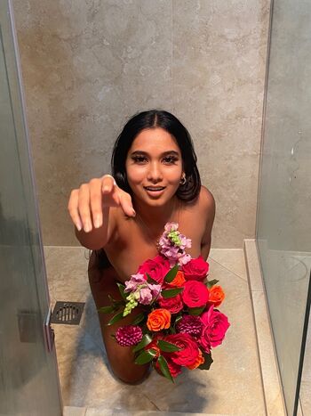 Mia z leaked private photo uncensored HD quality