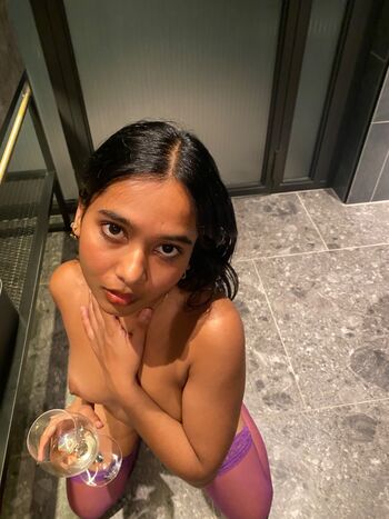 Mia z leaked private photo uncensored HD quality