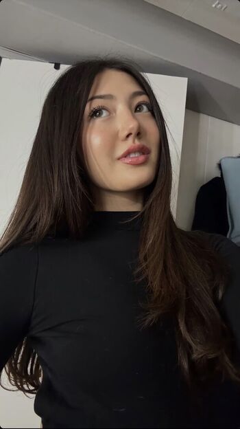 Miku martineau page leaked private photo uncensored HD quality