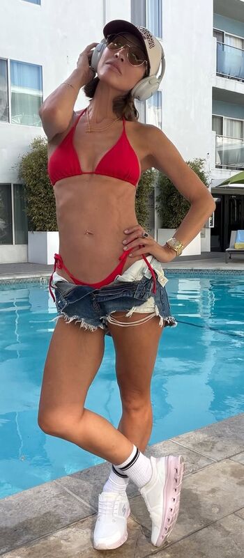 Myleene klass page leaked private photo uncensored HD quality