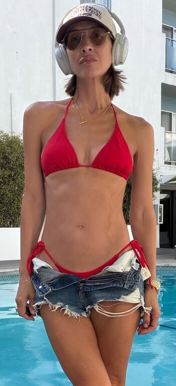 Myleene klass page leaked private photo uncensored HD quality