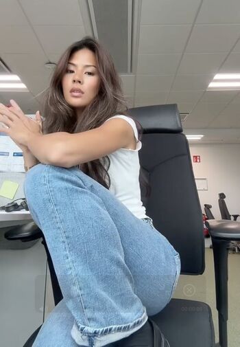 Nathalie lok leaked private photo uncensored HD quality