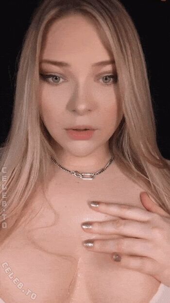 Neeviliciouz leaked private photo uncensored HD quality