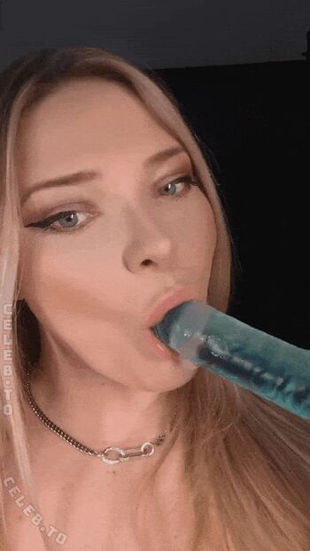 Neeviliciouz leaked private photo uncensored HD quality