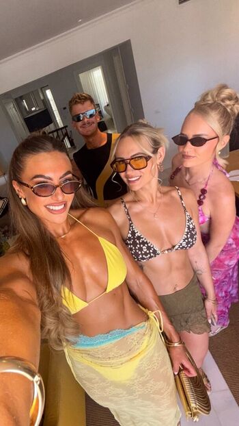 New uk gladiators leaked private photo uncensored HD quality