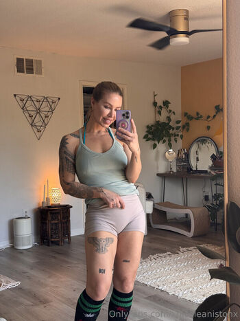 Nicole aniston  page leaked private photo uncensored HD quality