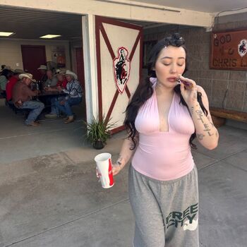 Noah cyrus page leaked private photo uncensored HD quality