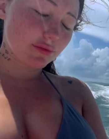 Noah cyrus page leaked private photo uncensored HD quality