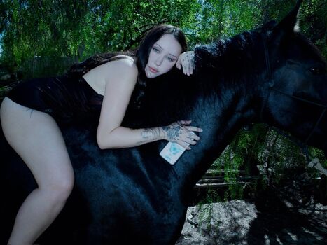 Noah cyrus leaked private photo uncensored HD quality