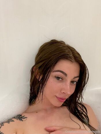 Noemiexlili  page leaked private photo uncensored HD quality